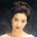 阳光下的男女